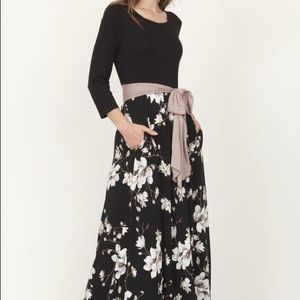 Side Sash Maxi Dress - Black Floral